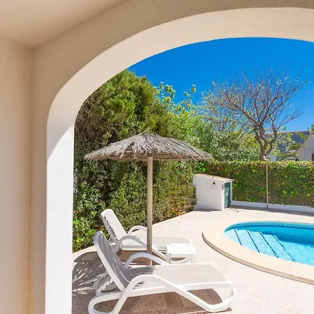 Carolina Villa *